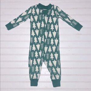 Hanna Andersson Green and Cream Happy Tree Print Zip Pajamas